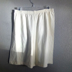 Beautiful short one size ( bag G )